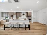 2802 Tradewind Ct - Photo 4