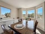946 Warwick - Photo 18
