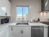 946 Warwick - Photo 24