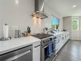 946 Warwick - Photo 25