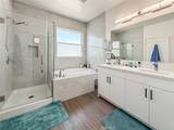 946 Warwick - Photo 44