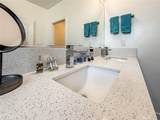 946 Warwick - Photo 45