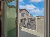 946 Warwick - Photo 49