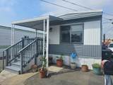 1117 Baldwin Street - Photo 1