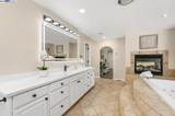 3370 Gardella Plz - Photo 41