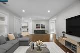 2910 Almond St - Photo 7