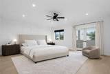 5946 Woodlake Avenue - Photo 22