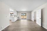 10157 Avenue R8 - Photo 9