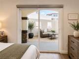 946 Warwick - Photo 10