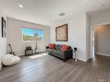 946 Warwick - Photo 35