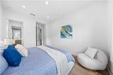 63 Longchamp - Photo 22