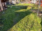 320 Armstrong Street - Photo 15