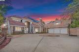 219 Valley Oaks Dr - Photo 1