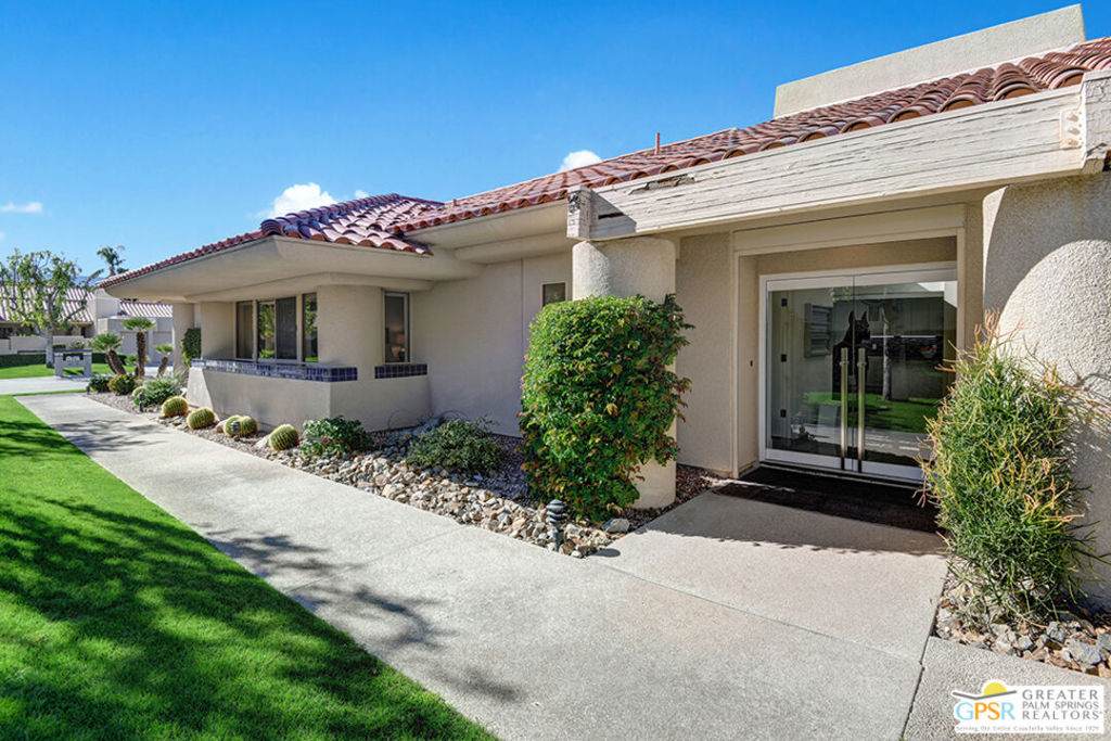 186 Kavenish Drive - Photo 1