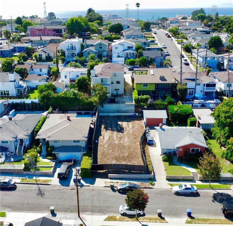721 Bayonne Street - Photo 1