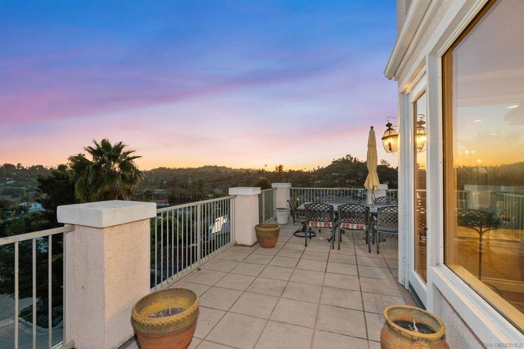 1566 Plantation Way - Photo 1