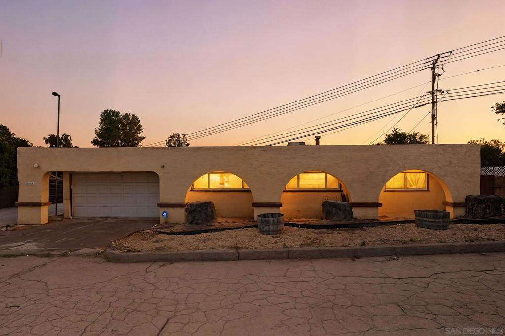 321 North Lane - Photo 1