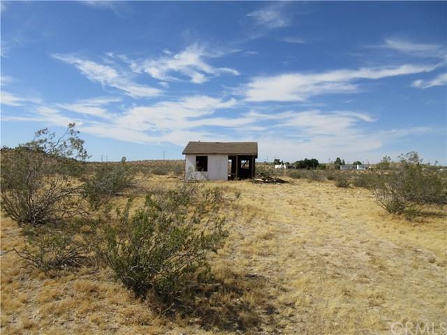 20725 Avenue K - Photo 1