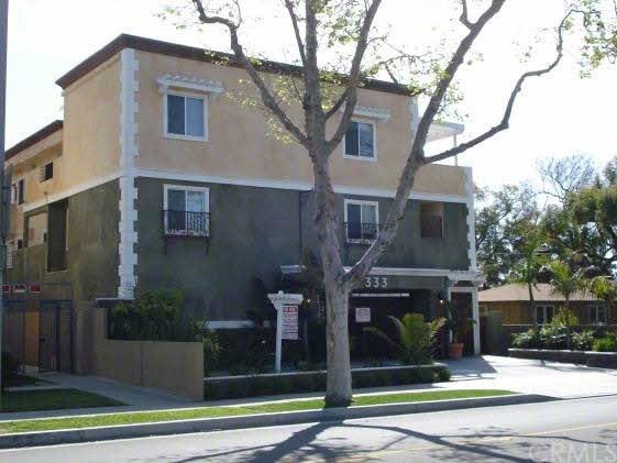 333 Flower Street - Photo 1