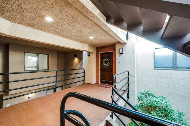 253 Calliope Street - Photo 1