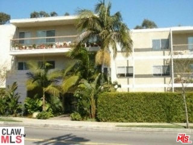 330 Barrington Avenue - Photo 1