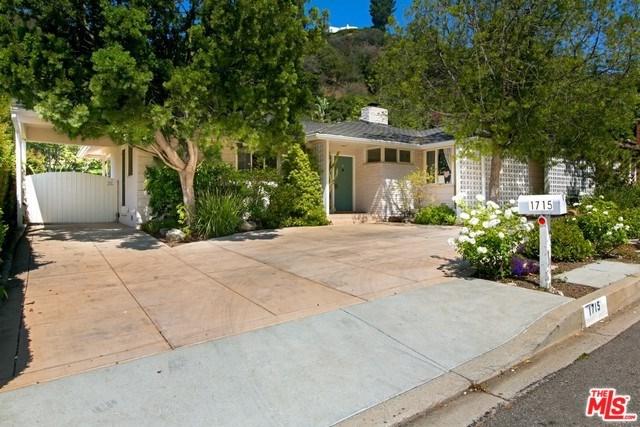 1715 Roscomare Road - Photo 1