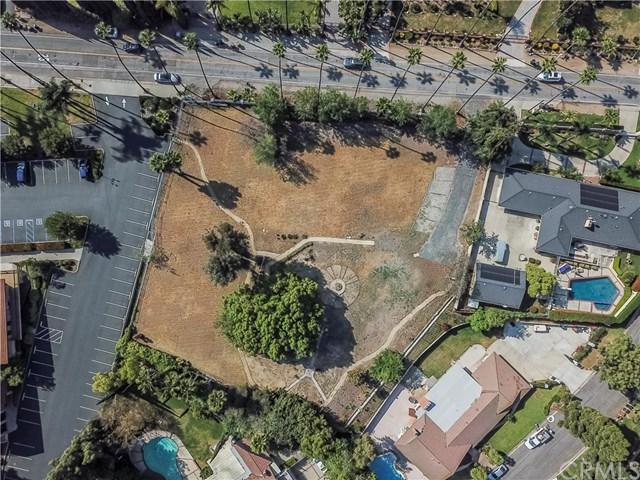 211 Las Palmas Drive - Photo 1