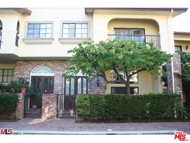 2311 Roscomare Road - Photo 1