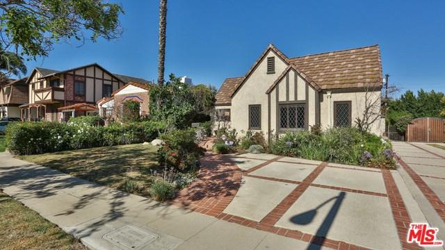 208 Elm Drive - Photo 1