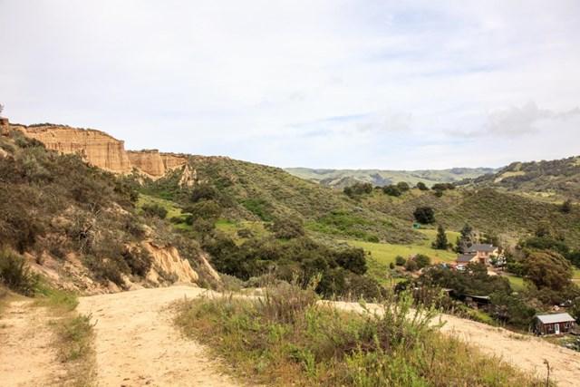 259 San Benancio Road - Photo 1