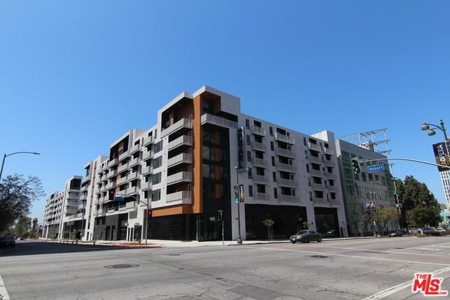 687 Hobart Boulevard - Photo 1