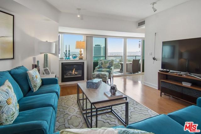 13600 Marina Pointe Drive - Photo 1
