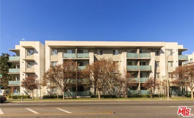160 Hudson Avenue - Photo 1