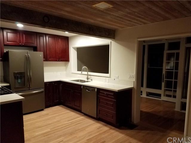 406 Iris Avenue - Photo 1