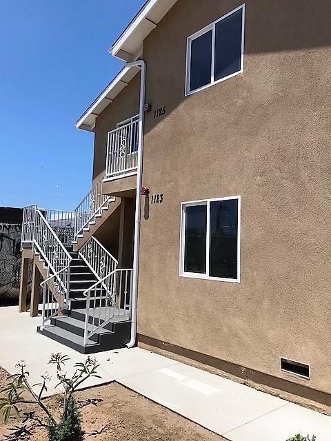 1123 Anaheim Street - Photo 1
