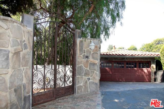 9146 St Ives Drive - Photo 1