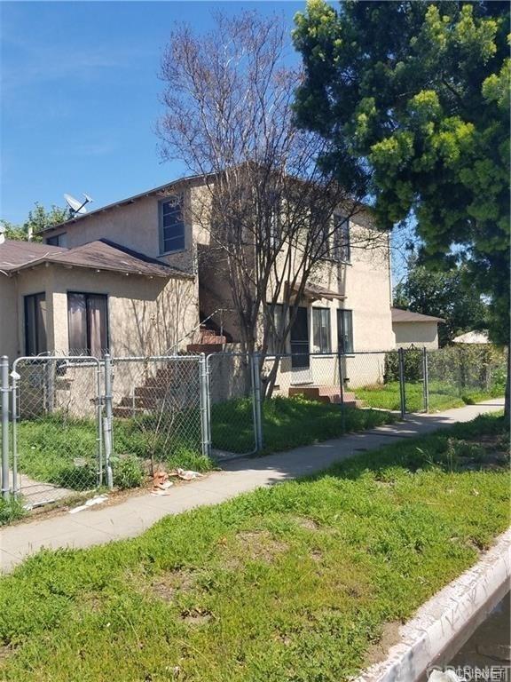 15733 Victory Boulevard - Photo 1