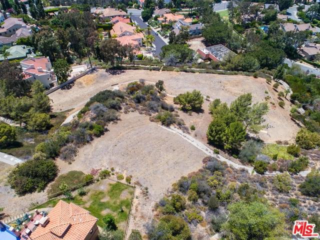 1445 El Bosque Court - Photo 1