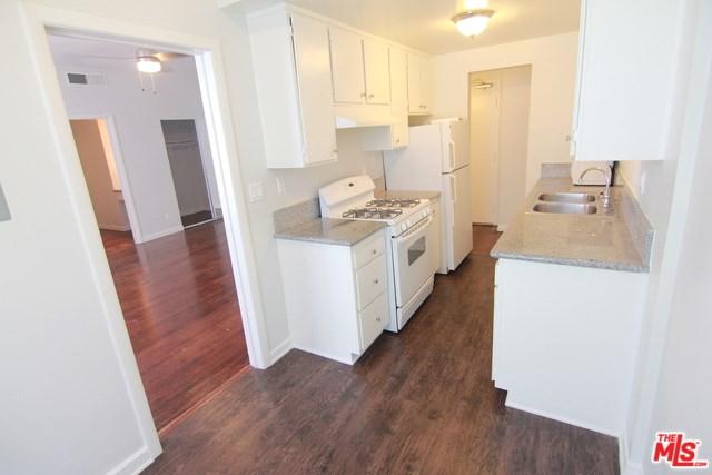 6500 Yucca Street - Photo 1