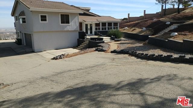 1125 Lakeview Drive - Photo 1