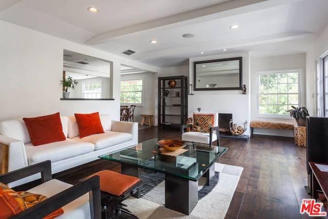 8611 Hollywood - Photo 1