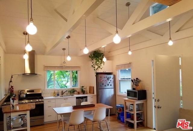 5233 Stratford Road - Photo 1