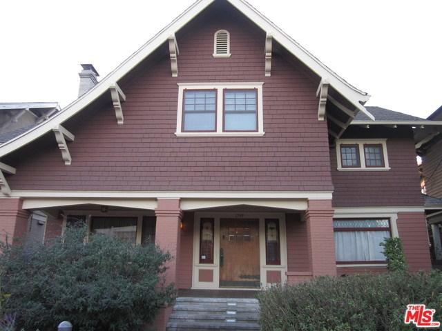 1739 Roosevelt Avenue - Photo 1