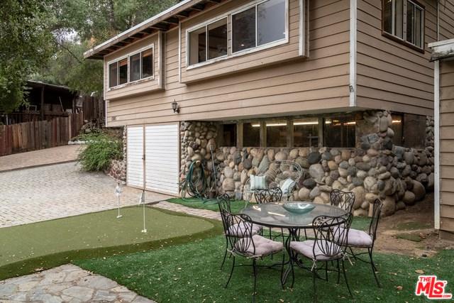 1385 Oakwood Drive - Photo 1