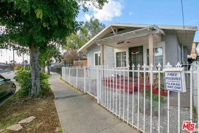 1123 Avenue 56 - Photo 1