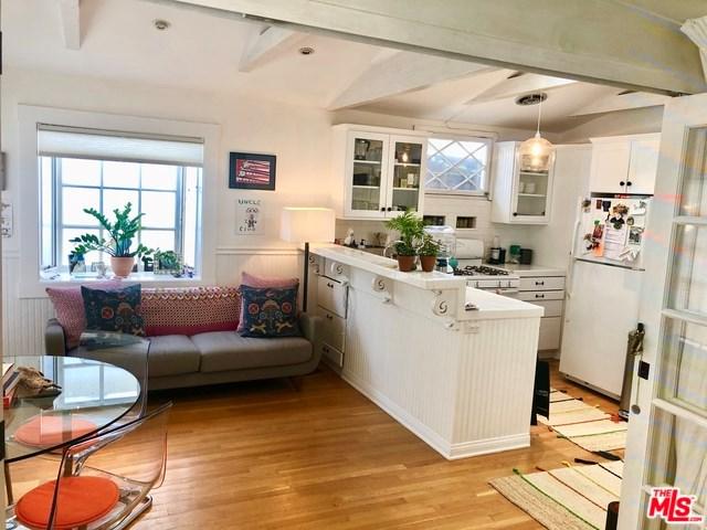 443 Grand - Photo 1
