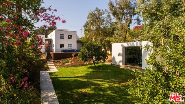 963 Avenue 37 - Photo 1