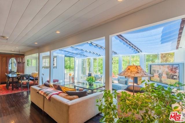 884 Beverly Glen - Photo 1