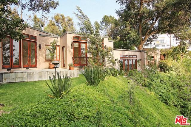 3193 Benedict Canyon Drive - Photo 1