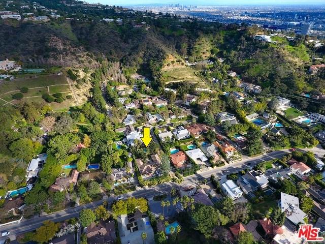 1902 Coldwater Canyon Drive - Photo 1